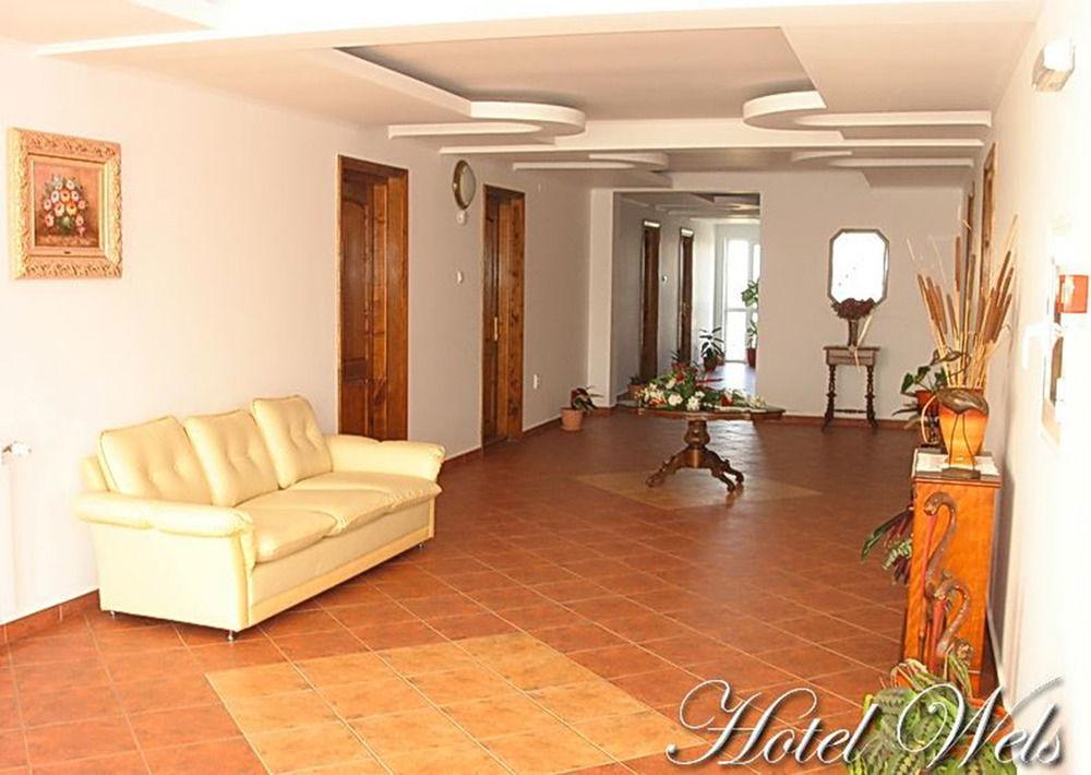 Hotel Wels Baltenii de Sus Екстер'єр фото