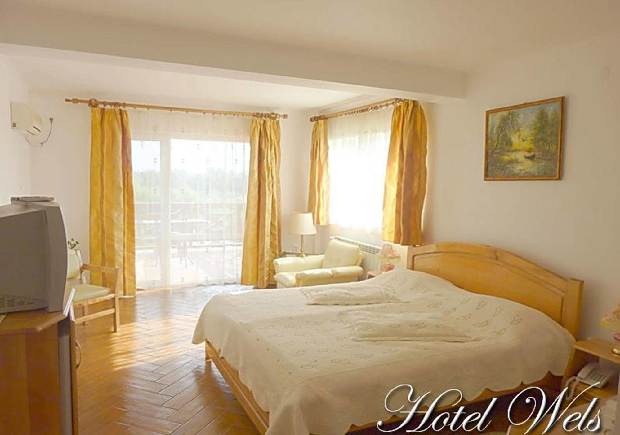 Hotel Wels Baltenii de Sus Екстер'єр фото