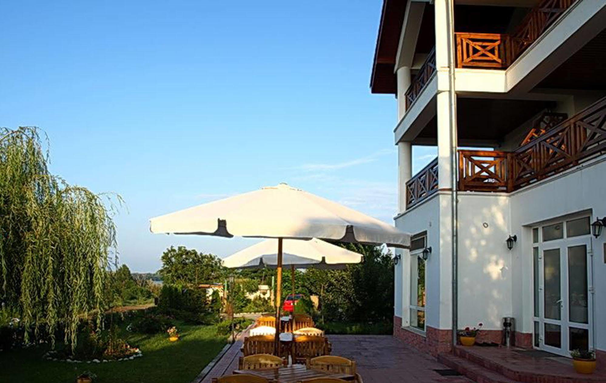 Hotel Wels Baltenii de Sus Екстер'єр фото