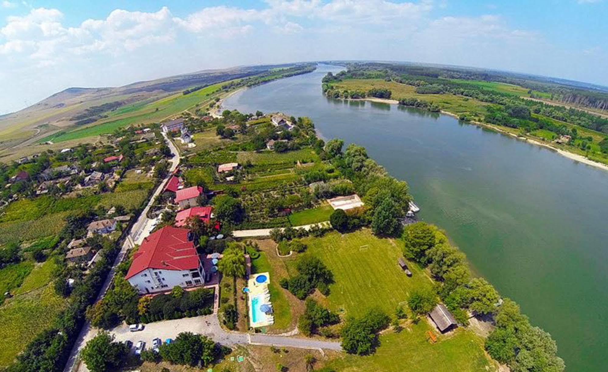 Hotel Wels Baltenii de Sus Екстер'єр фото