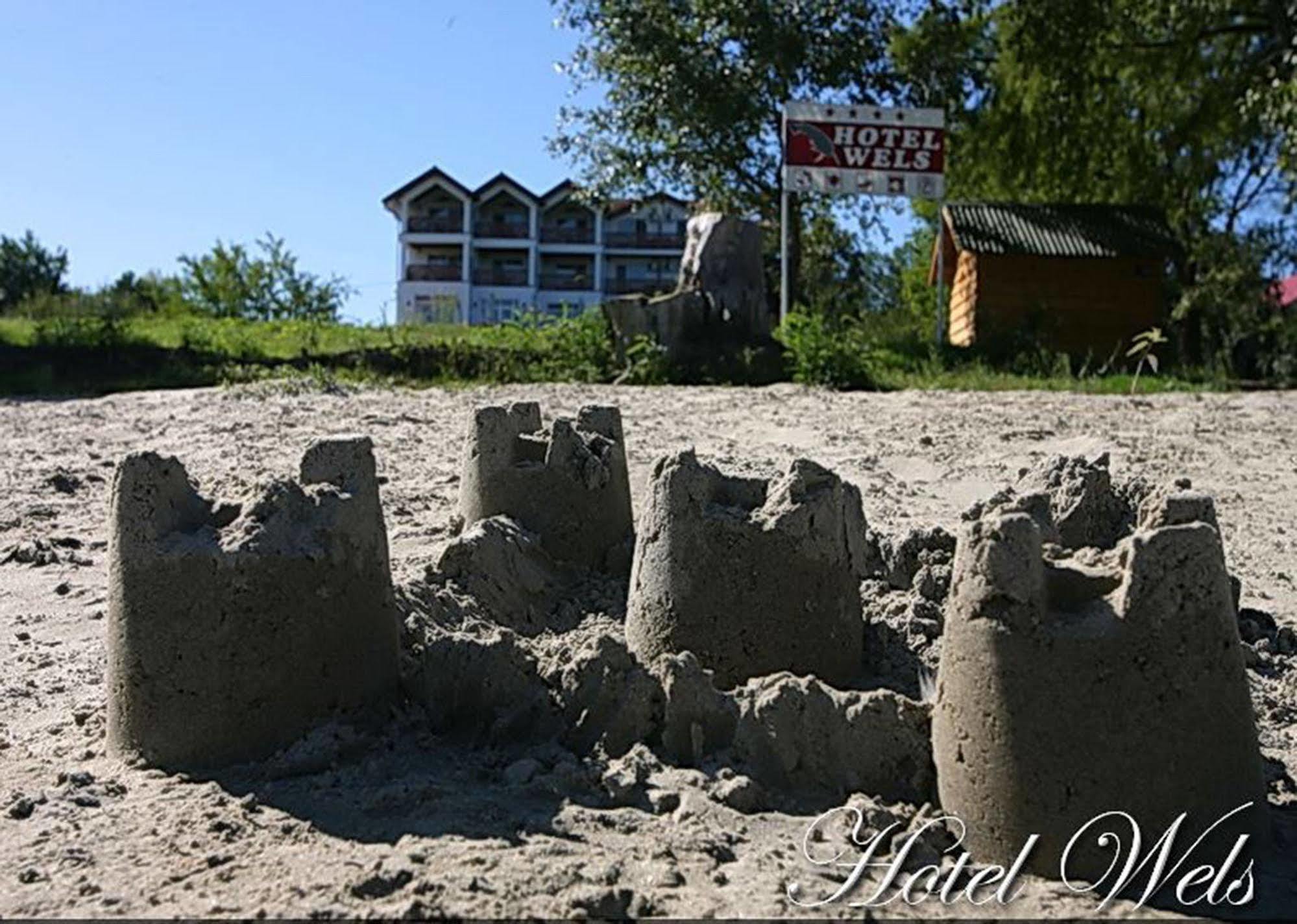 Hotel Wels Baltenii de Sus Екстер'єр фото